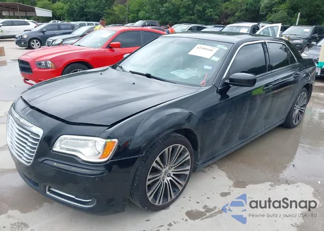 2013 Chrysler 300 Motown z USA, uszkodzony, nr VIN 2C3CCAAGXDH658212